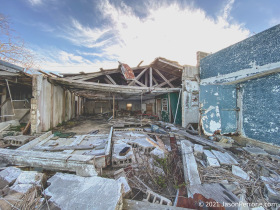 abandoned-joe-taranto-seafood-co-3-10-2021-1