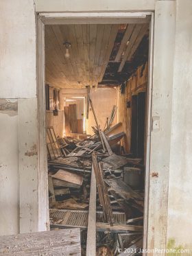 abandoned-joe-taranto-seafood-co-3-10-2021-6