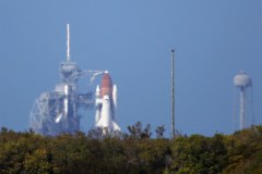 STS-133-Space-Shuttle-Discovery2-2500