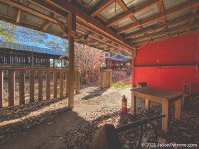 abandoned-wicked-willies-restaurant-carrabelle-florida-4